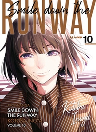 Smile down the runway - Vol. 10 - Librerie.coop