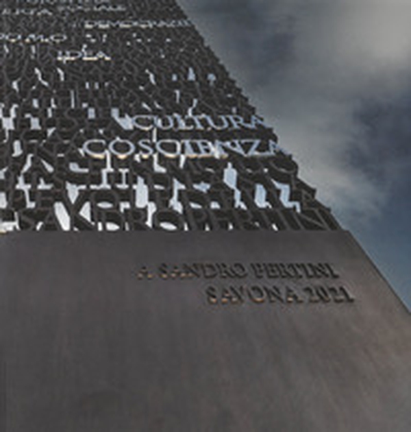 Il monumento a Sandro Pertini - Librerie.coop Il monumento a Sandro Pertini - Librerie.coop