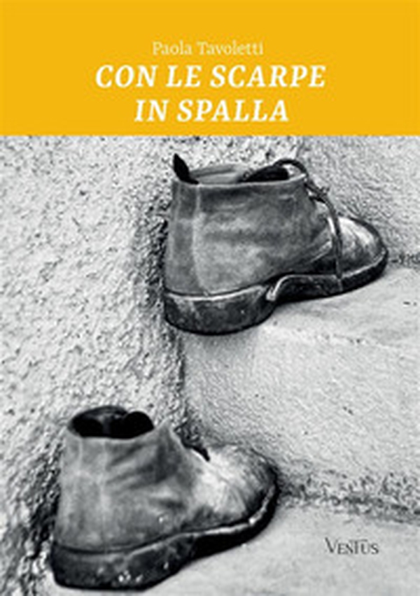 Con le scarpe in spalla - Librerie.coop Con le scarpe in spalla - Librerie.coop