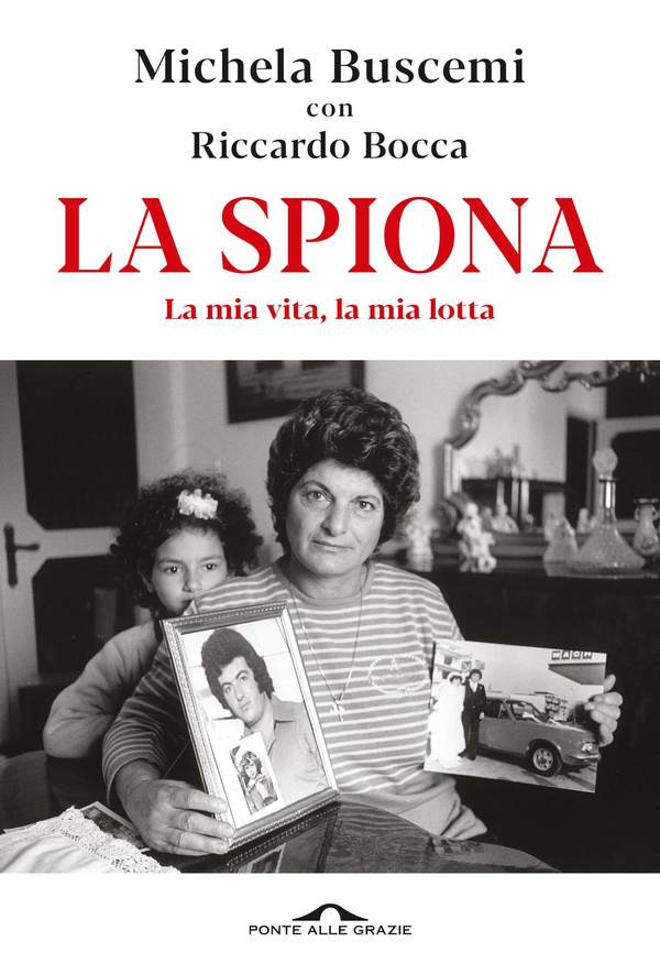 La spiona - Librerie.coop La spiona - Librerie.coop