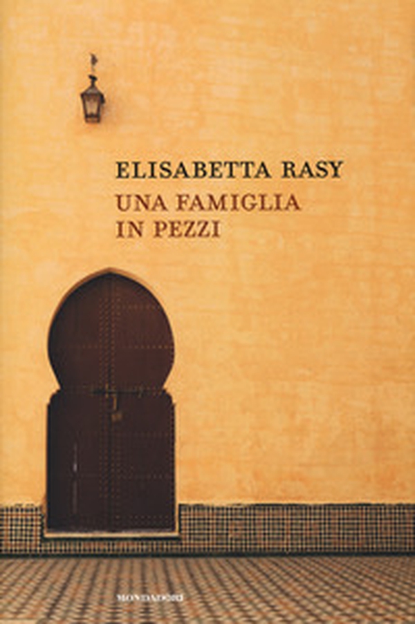 Una famiglia in pezzi - Librerie.coop Una famiglia in pezzi - Librerie.coop