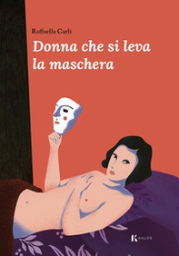 Donna che si leva la maschera - Librerie.coop