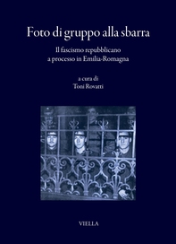 Foto di gruppo alla sbarra - Librerie.coop