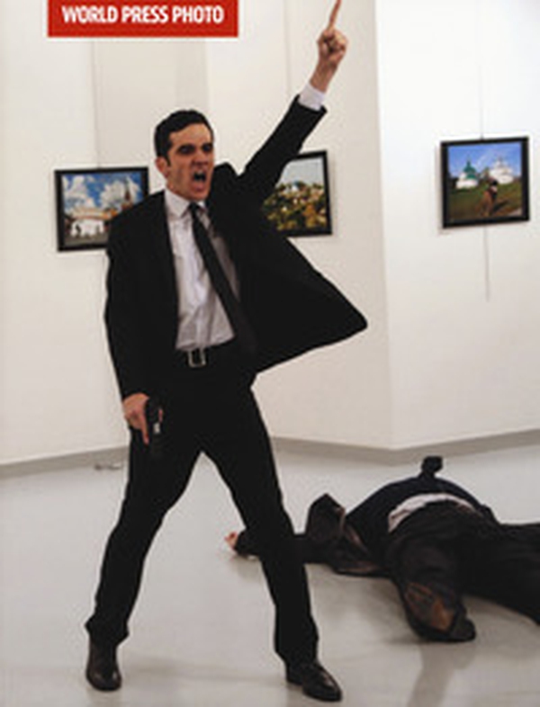 World Press Photo 2017 - Librerie.coop World Press Photo 2017 - Librerie.coop