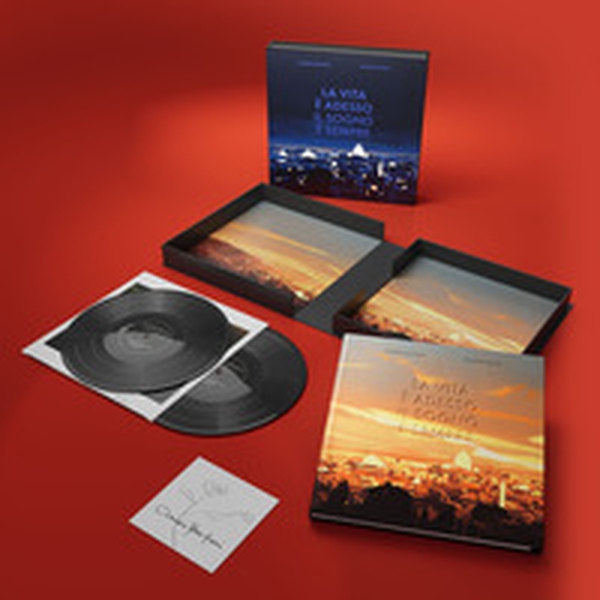 Claudio Baglioni. La vita è adesso. Il sogno è sempre (Cofanetto super deluxe in edizione limitata). Edizione 40° anniversario - Librerie.coop Claudio Baglioni. La vita è adesso. Il sogno è sempre (Cofanetto super deluxe in edizione limitata). Edizione 40° anniversario - Librerie.coop
