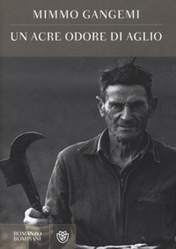 Un acre odore di aglio - Librerie.coop Un acre odore di aglio - Librerie.coop