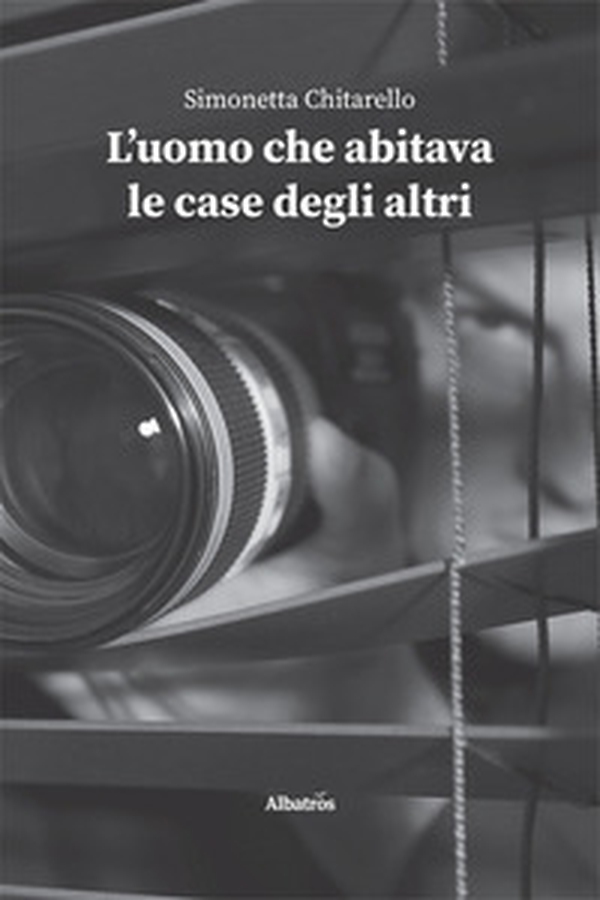 L'uomo che abitava le case degli altri - Librerie.coop L'uomo che abitava le case degli altri - Librerie.coop
