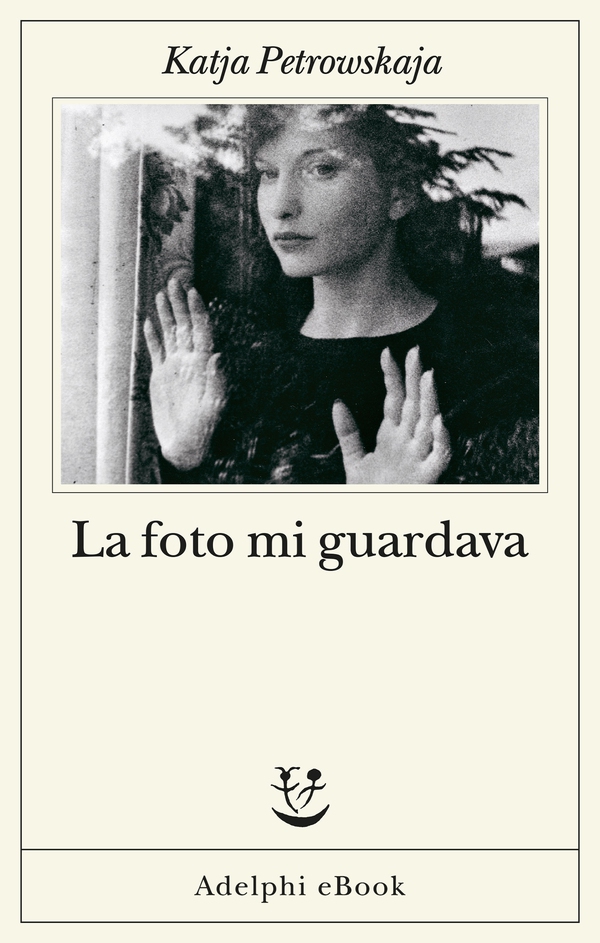 La foto mi guardava - Librerie.coop La foto mi guardava - Librerie.coop