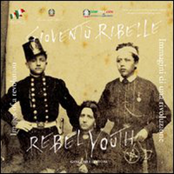 Gioventù ribelle. Immagini di una rivoluzione. Ediz. italiana e inglese - Librerie.coop Gioventù ribelle. Immagini di una rivoluzione. Ediz. italiana e inglese - Librerie.coop