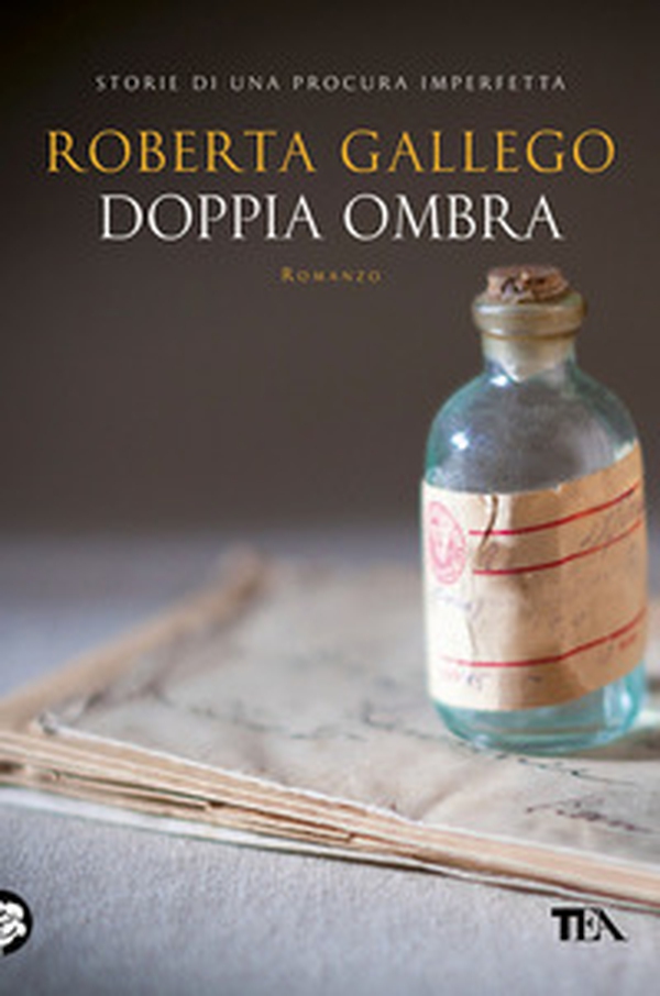 Doppia ombra - Librerie.coop Doppia ombra - Librerie.coop