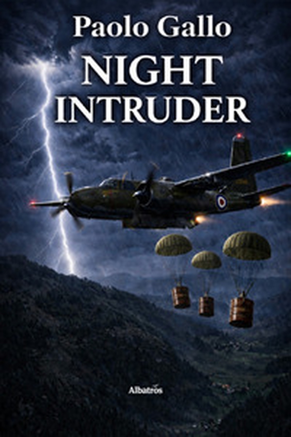 Night intruder. Ediz. italiana - Librerie.coop