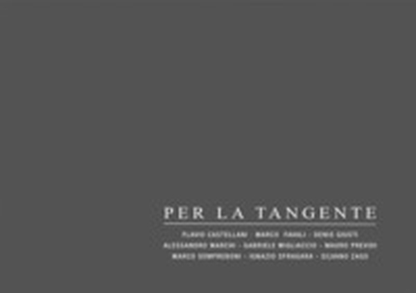 Per la tangente. Una fotografia dei luoghi alla ricerca di un'identità - Librerie.coop Per la tangente. Una fotografia dei luoghi alla ricerca di un'identità - Librerie.coop