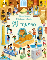 Al museo. Con adesivi - Librerie.coop