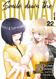 Smile down the runway - Vol. 22 - Librerie.coop