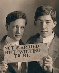 Loving II. Men in love. Una nuova storia fotografica 1850-1950 - Librerie.coop