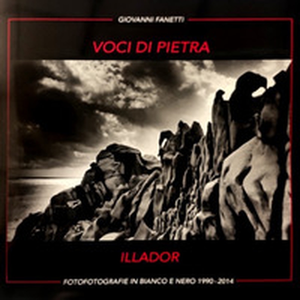 Voci di pietra. Fotografie in bianco e nero 1990-2014-Black and white photographs 1990-2014 - Librerie.coop Voci di pietra. Fotografie in bianco e nero 1990-2014-Black and white photographs 1990-2014 - Librerie.coop