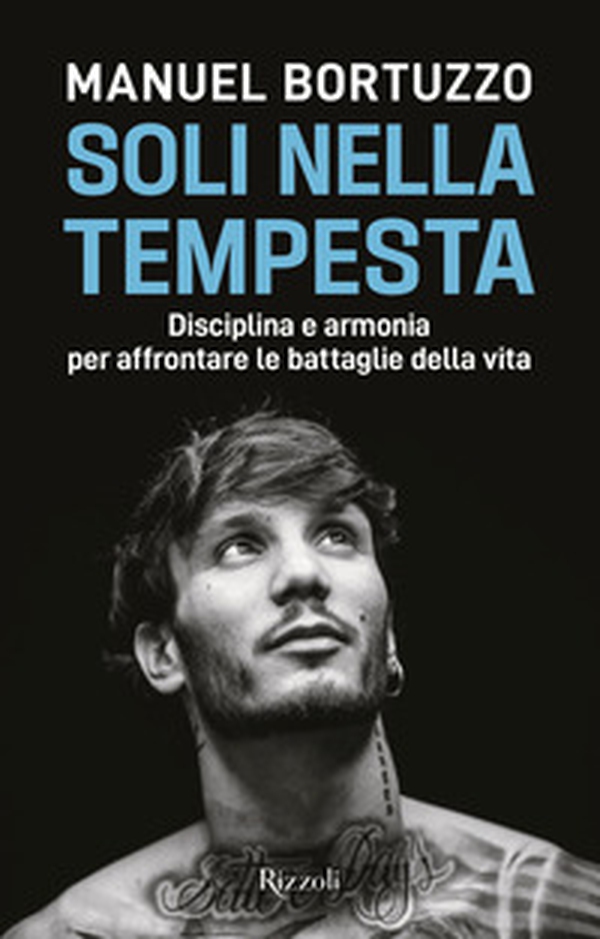 Soli nella tempesta. Disciplina e armonia per affrontare le peggiori battaglie della vita - Librerie.coop Soli nella tempesta. Disciplina e armonia per affrontare le peggiori battaglie della vita - Librerie.coop