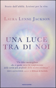 Una luce tra di noi - Librerie.coop