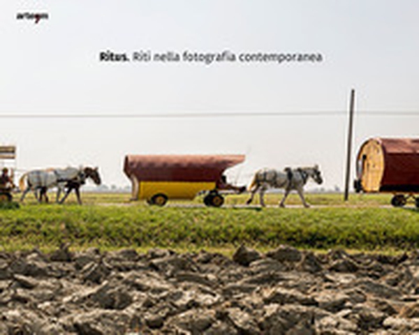 Ritus. Riti nella fotografia contemporanea - Librerie.coop Ritus. Riti nella fotografia contemporanea - Librerie.coop