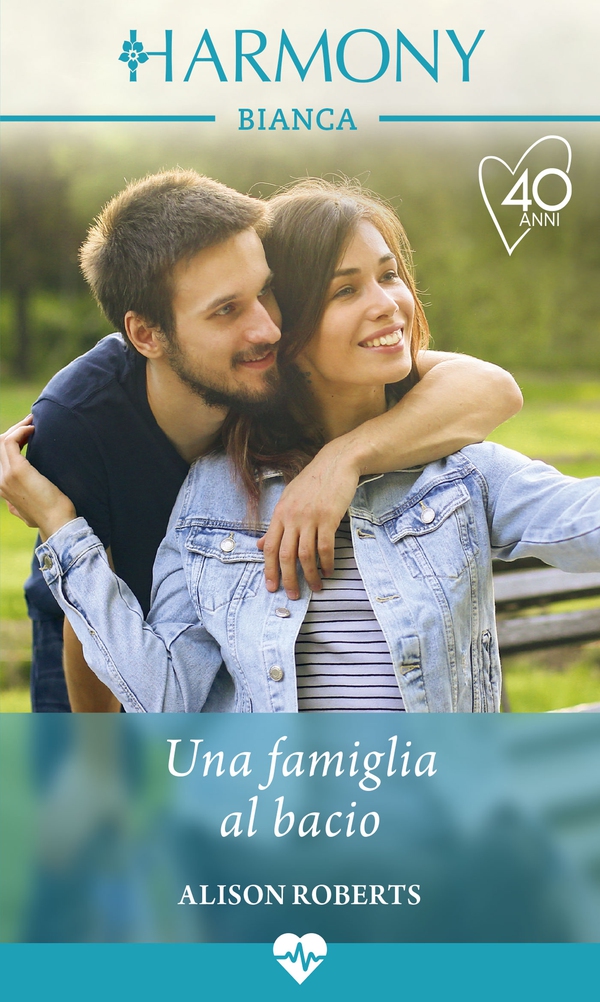 Una famiglia al bacio - Librerie.coop Una famiglia al bacio - Librerie.coop