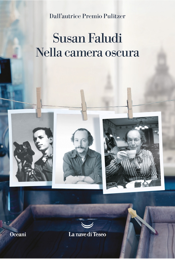 Nella camera oscura - Librerie.coop Nella camera oscura - Librerie.coop