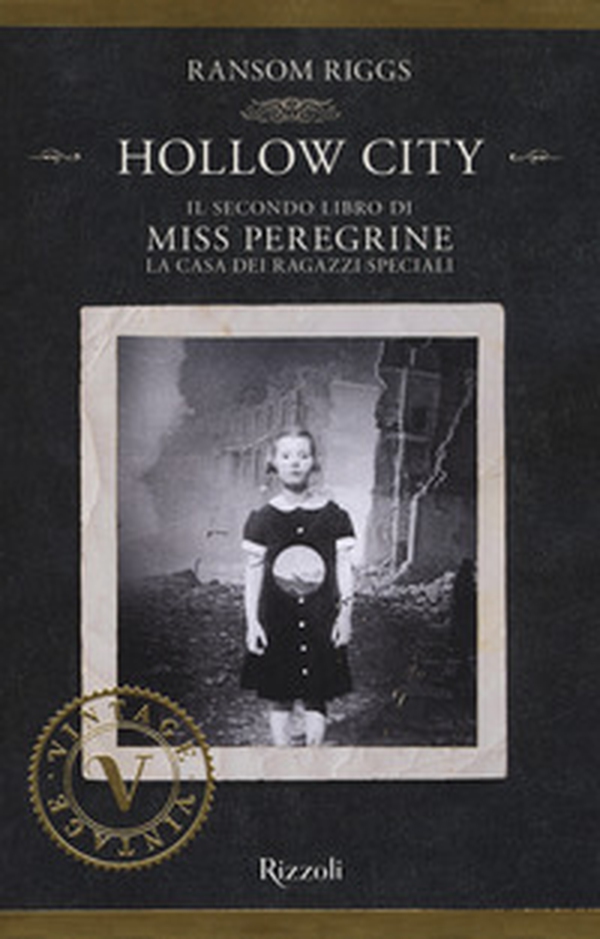 Hollow City. Il secondo libro di Miss Peregrine. La casa dei ragazzi speciali - Librerie.coop Hollow City. Il secondo libro di Miss Peregrine. La casa dei ragazzi speciali - Librerie.coop